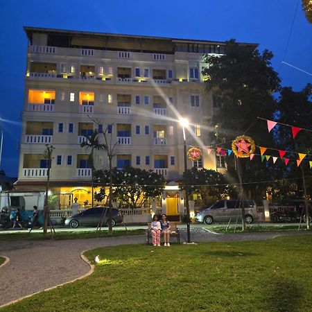 Grand Bayon Siem Reap Hotel Екстериор снимка